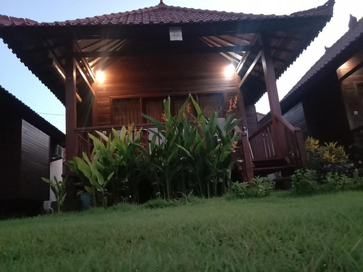 Svaha Nusa Guest House Lembongan Exterior foto